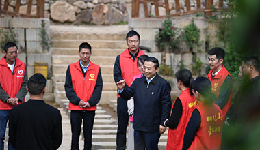 两会季丨围绕墟落振兴和配合富足，，，，，，，张天任代表提交这些建议